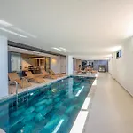 Villa Safran Flower *